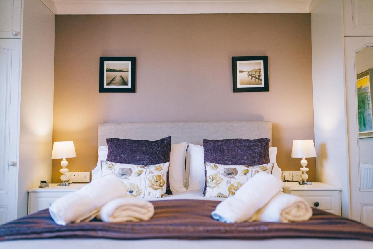 Ferlas Bed And Breakfast Penrhyndeudreath Kültér fotó